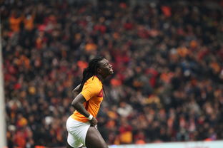 开云体育中国-波尔图战平国米，阿扎尔梅开二度英超再度燃情